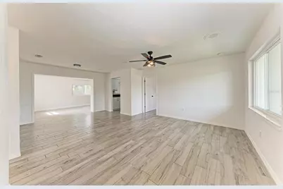 2544 Orsova Way, Sarasota, FL 34231 - Photo 4