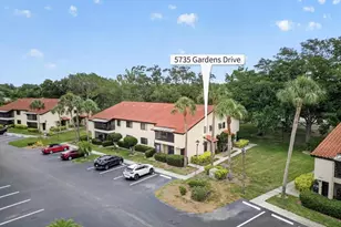 5735 Gardens Dr, Sarasota, FL 34243 - Photo 2