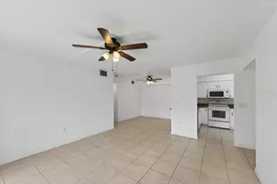 5735 Gardens Dr, Sarasota, FL 34243 - Photo 12