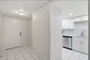 3700 S Osprey Ave, Sarasota, FL 34239 - Photo 10