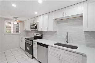 3700 S Osprey Ave, Sarasota, FL 34239 - Photo 14