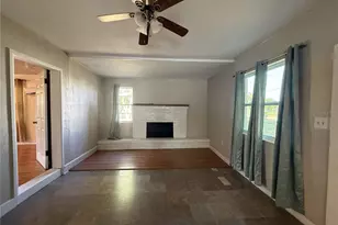 915 14th St E, Bradenton, FL 34208 - Photo 12