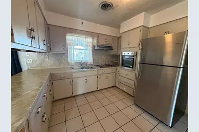915 14th Street E, Bradenton, FL 34208 - Photo 10