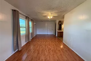 915 14th St E, Bradenton, FL 34208 - Photo 14