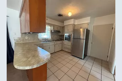 915 14th Street E, Bradenton, FL 34208 - Photo 8