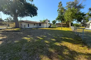 915 14th St E, Bradenton, FL 34208 - Photo 24