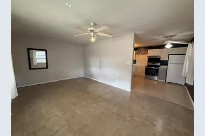 2402 9th Street E, Bradenton, FL 34208 - Photo 6