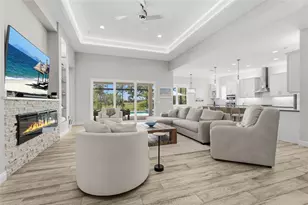 733 Tailwind Pl, Sarasota, FL 34240 - Photo 4