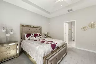 2858 Oriole Dr, Sarasota, FL 34243 - Photo 16