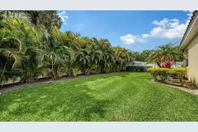 2858 Oriole Drive, Sarasota, FL 34243 - Photo 8