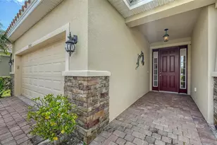 2858 Oriole Dr, Sarasota, FL 34243 - Photo 2
