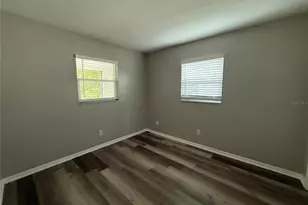 464 Briarwood Rd, Venice, FL 34293 - Photo 10