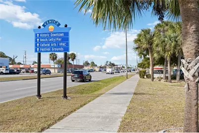 841 E Venice Avenue, Venice, FL 34285 - Photo 4