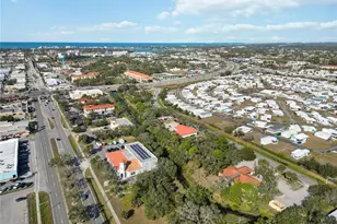 841 E Venice Ave, Venice, FL 34285 - Photo 12