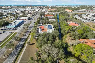 841 E Venice Ave, Venice, FL 34285 - Photo 1