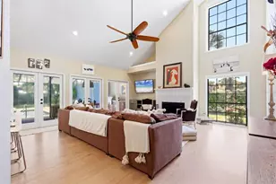 4689 Pine Harrier Dr, Sarasota, FL 34231 - Photo 10