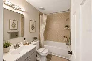 2717 Hidden Lake Blvd, Sarasota, FL 34237 - Photo 18