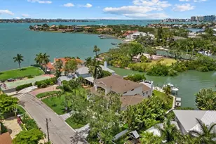 1525 Mallard Ln, Sarasota, FL 34239 - Photo 4