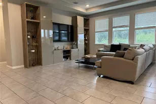 17637 Cantarina Cove, Bradenton, FL 34211 - Photo 4