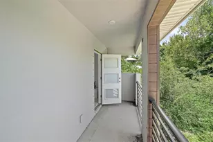 2587 Temple St, Sarasota, FL 34239 - Photo 22