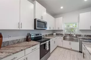 2587 Temple St, Sarasota, FL 34239 - Photo 6