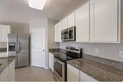 5532 Ashton Cove Court, Sarasota, FL 34233 - Photo 8