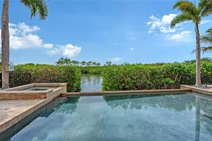 1356 Point Crisp Rd, Sarasota, FL 34242 - Photo 18
