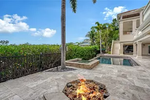 1356 Point Crisp Rd, Sarasota, FL 34242 - Photo 16