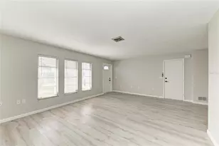140 Circlewood Dr, Venice, FL 34293 - Photo 4