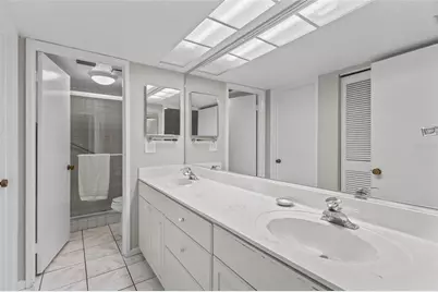 1623 Pelican Cove Road #122, Sarasota, FL 34231 - Photo 16