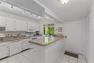 1623 Pelican Cove Rd, Sarasota, FL 34231 - Photo 6