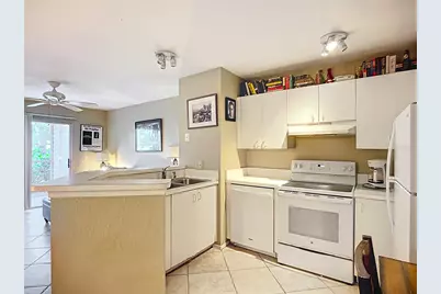 850 S Tamiami Trail #207, Sarasota, FL 34236 - Photo 10