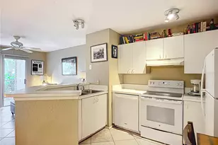 850 S Tamiami Trail, Sarasota, FL 34236 - Photo 10