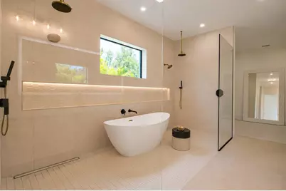 2121 Clematis Court, Sarasota, FL 34239 - Photo 26