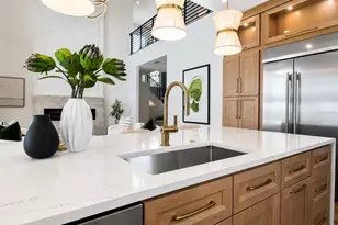 2121 Clematis Ct, Sarasota, FL 34239 - Photo 12