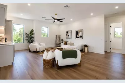 2121 Clematis Court, Sarasota, FL 34239 - Photo 34