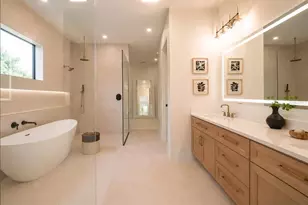 2121 Clematis Ct, Sarasota, FL 34239 - Photo 24