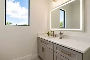 2121 Clematis Ct, Sarasota, FL 34239 - Photo 44
