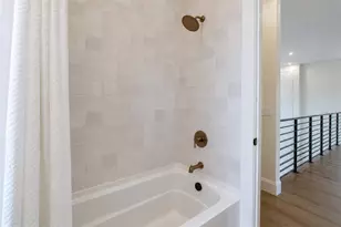 2121 Clematis Ct, Sarasota, FL 34239 - Photo 48