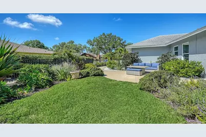 6988 Country Lakes Circle, Sarasota, FL 34243 - Photo 48