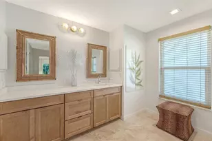 6988 Country Lakes Cir, Sarasota, FL 34243 - Photo 24