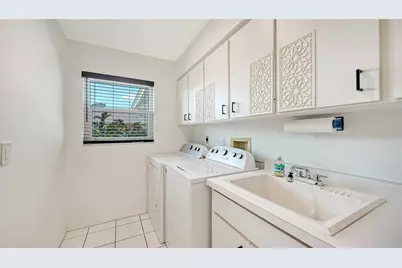 6988 Country Lakes Circle, Sarasota, FL 34243 - Photo 34