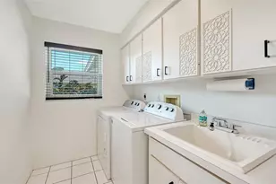 6988 Country Lakes Cir, Sarasota, FL 34243 - Photo 34