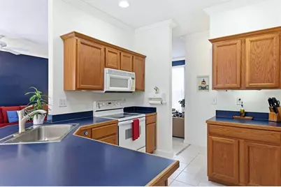 6269 Donnington Court, Sarasota, FL 34238 - Photo 4