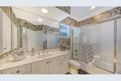 3040 Gulf Of Mexico Drive #3, Longboat Key, FL 34228 - Photo 54