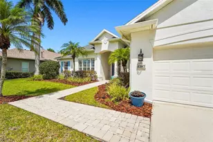 8307 Planters Knoll Terrace, Bradenton, FL 34201 - Photo 4