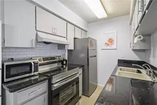2715 72nd St Ct W, Bradenton, FL 34209 - Photo 12