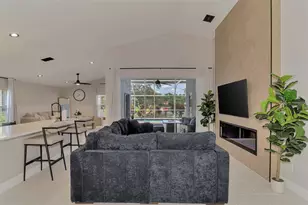 5261 Highbury Cir, Sarasota, FL 34238 - Photo 14
