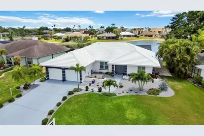 8712 53rd Avenue W, Bradenton, FL 34210 - Photo 2