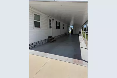 105 Del Rio Drive, Palmetto, FL 34221 - Photo 2